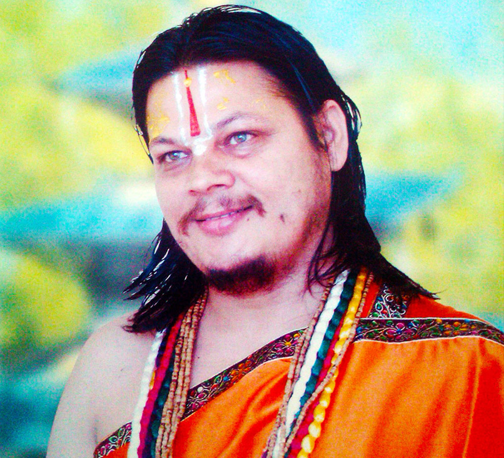 Swami Kamalnayanacharya
